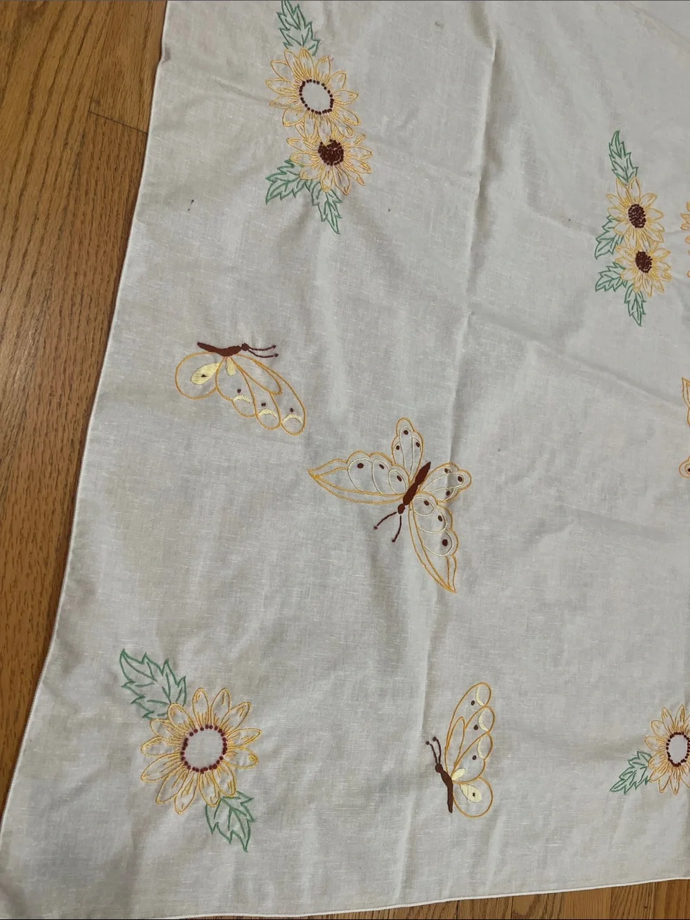 Vtg Embroidery Sunflowers & Butterflies Tablecloth Floral Nature 49.5x50 Cottage